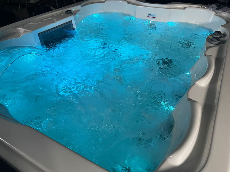 Гидромассажный спа-бассейн JNJ Spas Elegant Vegas SPA-355 / Выставочный образец (рис.15) Гидромассажный спа-бассейн JNJ Spas Elegant Vegas SPA-355 / Выставочный образец (рис.15)